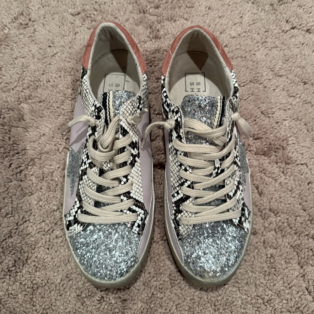 ShuShop Sneakers
